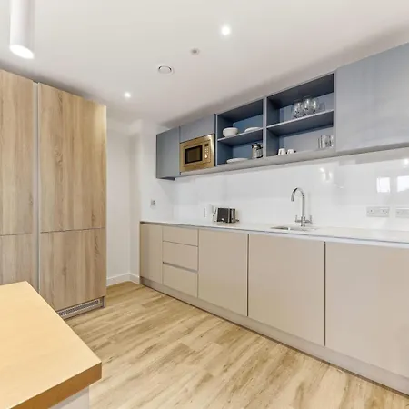 Brand New Student Only Ensuite In Leeds *