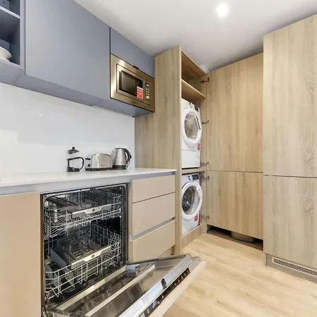 펜션 Brand New Student Only Ensuite In