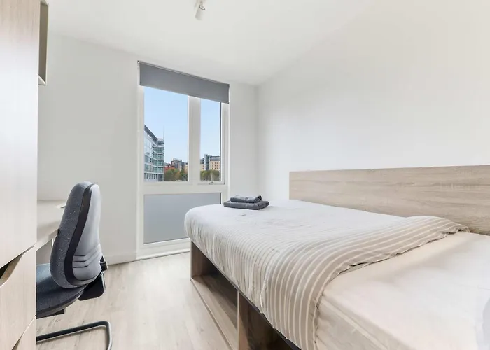 Holiday home Brand New Student Only Ensuite In Leeds *