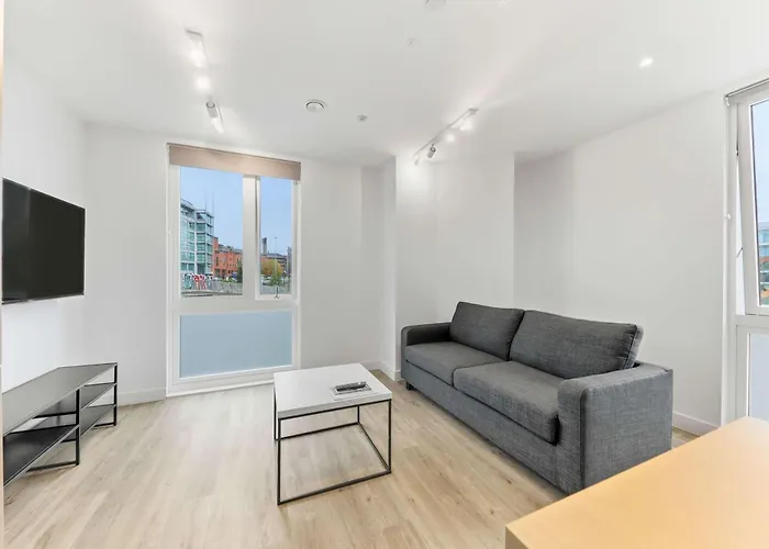 Brand New Student Only Ensuite In Leeds Holiday home Elland